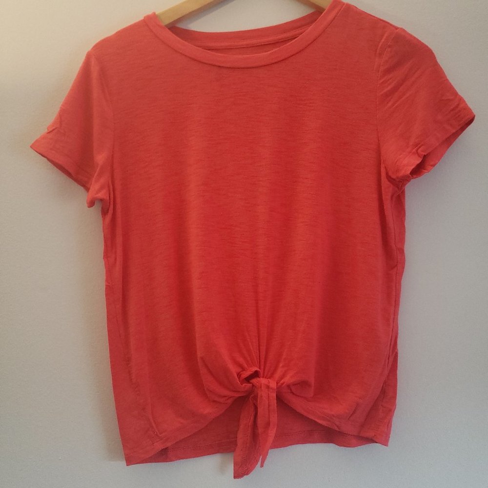 American Eagle Women's Tie-up Red TShirt
